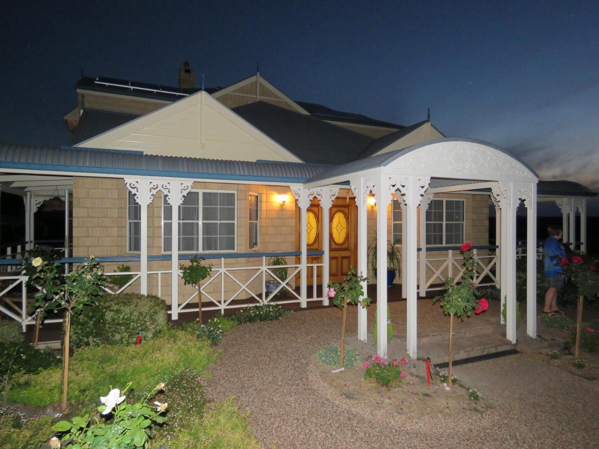 Bed and Breakfast Grovely House Stanthorpe Exterior foto